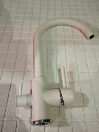 Уценка 1 Смеситель VIKO V-5144 для кухни с краном для питьевой воды