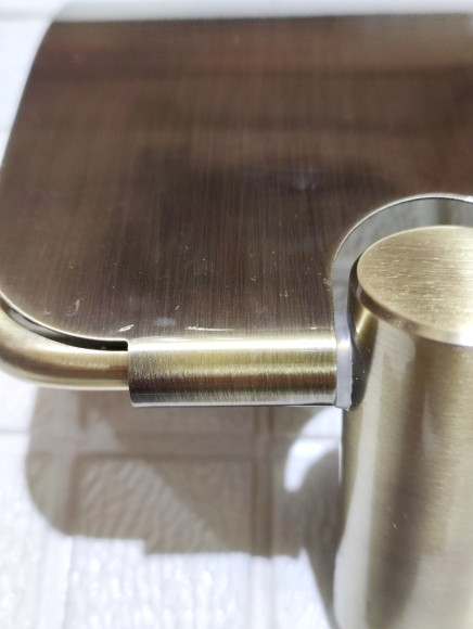 Уценка 1 Держатель туалетной бумаги HB8403-4 с крышкой Бронза