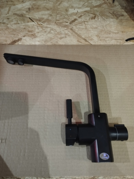 Уценка 2 Смеситель для кухни с краном для питьевой воды KAISER Decor